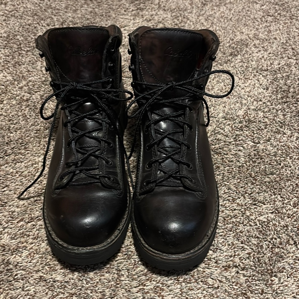 Cabelas vibram gore-Tex black leather men’s boots.  Size 10